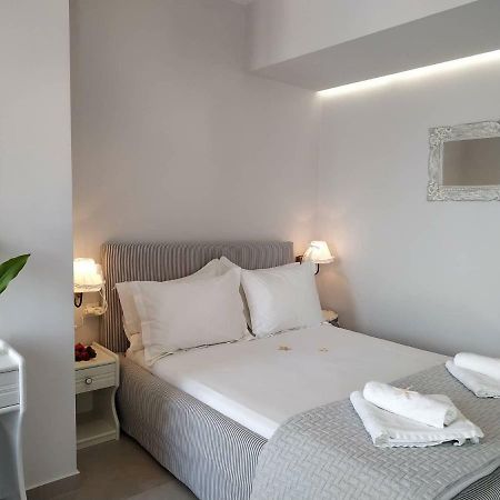 Andreas And Petrinela Rooms Triovasalos Exterior photo